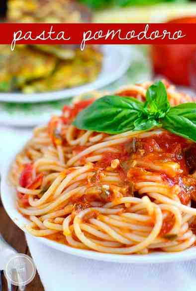 Spaghetti al Pomodoro - Italian Spaghetti Tomato Sauce Recipe for Health